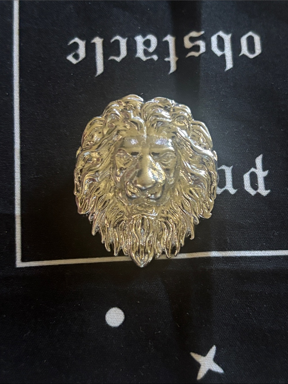 Silver Lion Head Brooch - Elegant Women's Jewelry